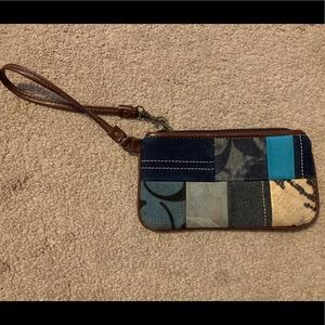 Patterned wristlet